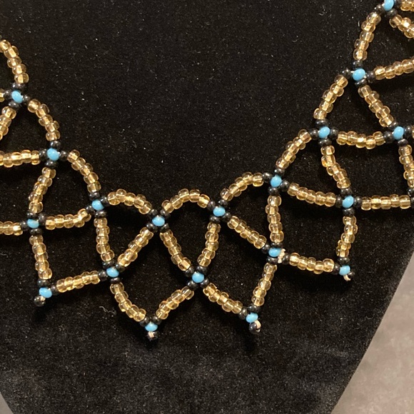 Vintage ornate native bead necklace - Picture 2 of 5